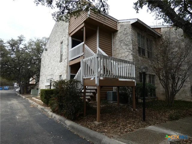 $1,200 | 14745 Babcock Road, San Antonio, TX 78249
