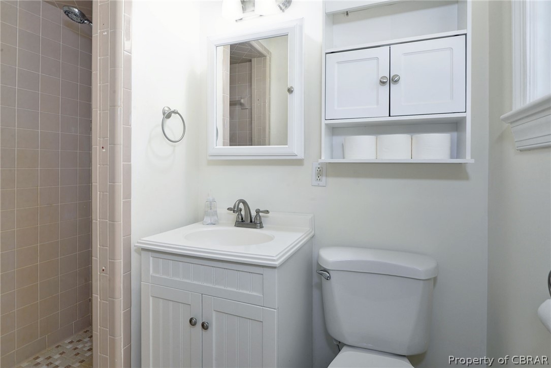 14401 Stage Road Lanexa, VA 23089 - Photo 19 of 35 Primary bath