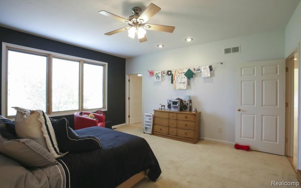 12247 Trinkle Road Dexter, MI 48130 - Photo 21 of 24 20-photo-web-1680x1050-121425.jpg