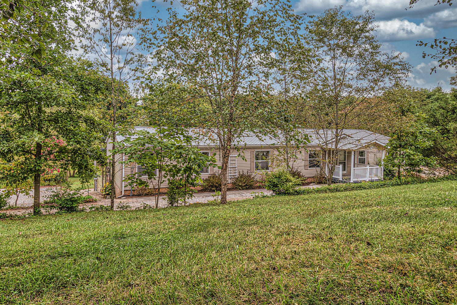 334 Fancy Meadows Road Knoxville, TN 37924 - Photo 26 of 28 334 Fancy Meadows Rd-large-001-027-Front