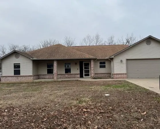 302 North Edgewood Drive, Coffeyville, KS 67337