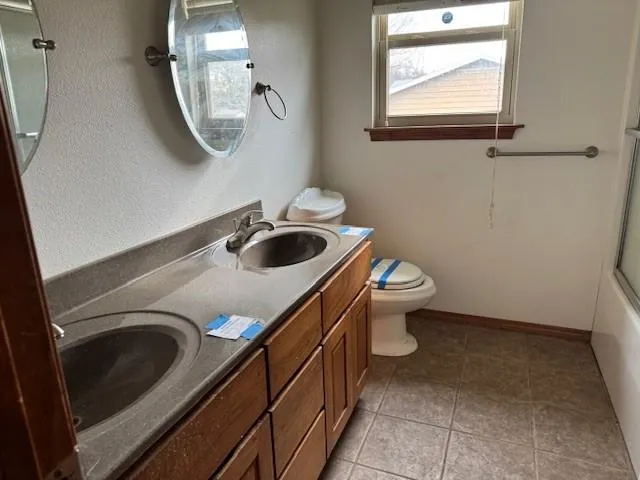 $130,000 | 302 North Edgewood Drive, Coffeyville, KS 67337