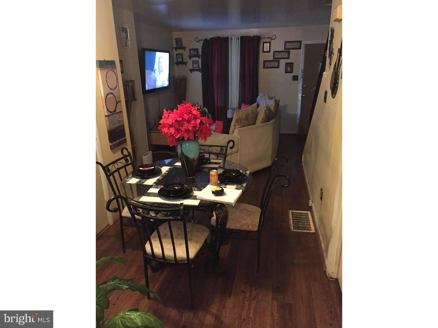 5162 Reno Street Philadelphia, PA 19139 - Photo 3 of 15 Living Room