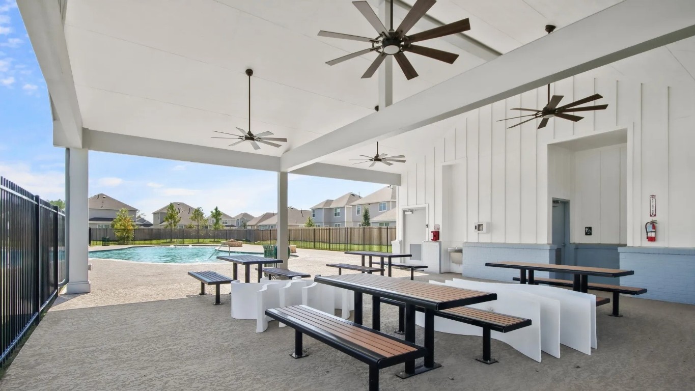 2268 Onyx Lane Conroe, TX 77301 - Photo 14 of 17