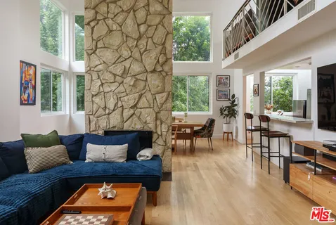 $1,295,000 | 1557 South Beverly Glen Boulevard, Unit 310, Los Angeles, CA 90024