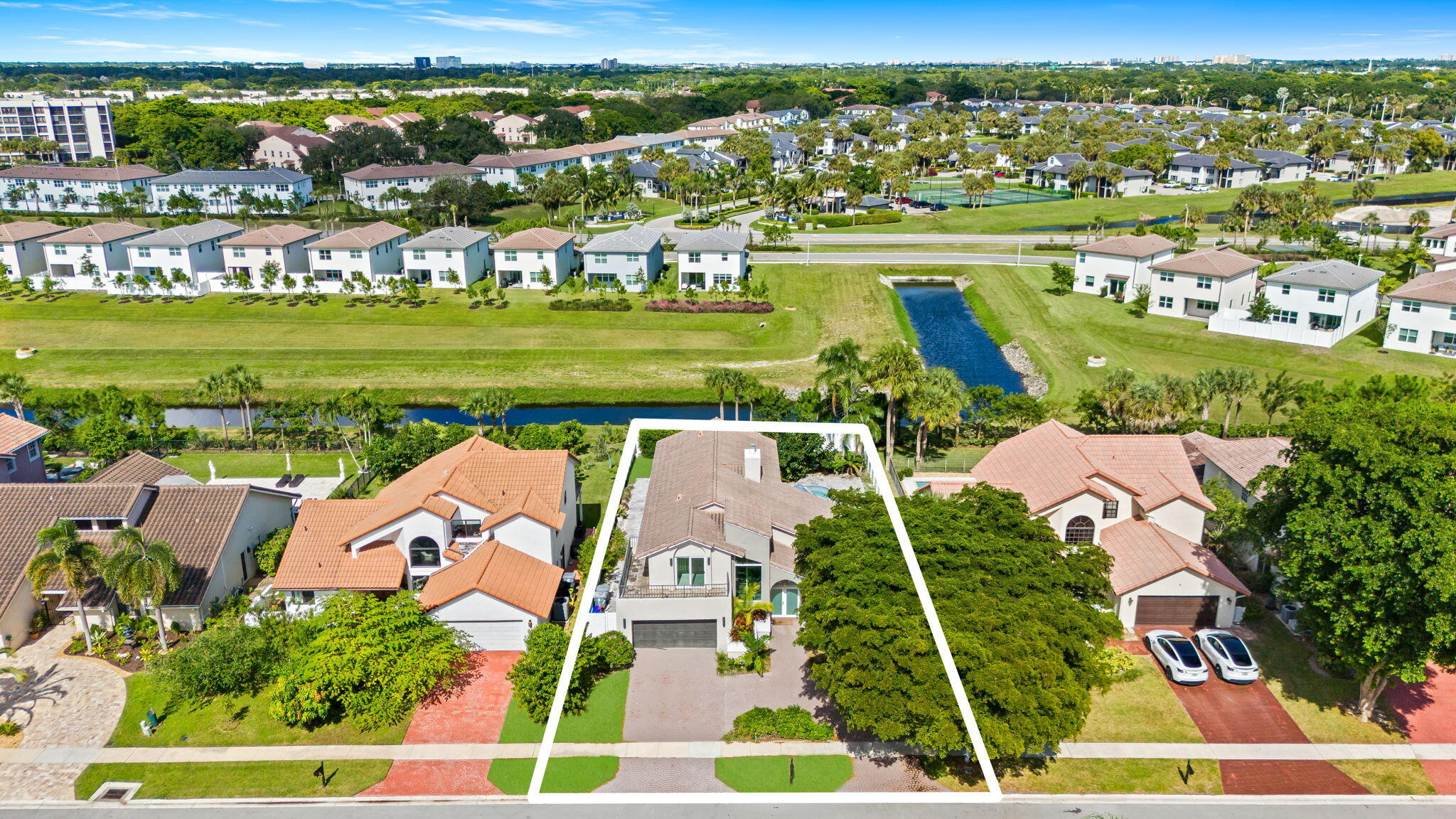23162 L'Ermitage Circle Boca Raton, FL 33433 - Photo 43 of 48 an aerial view of tennis court