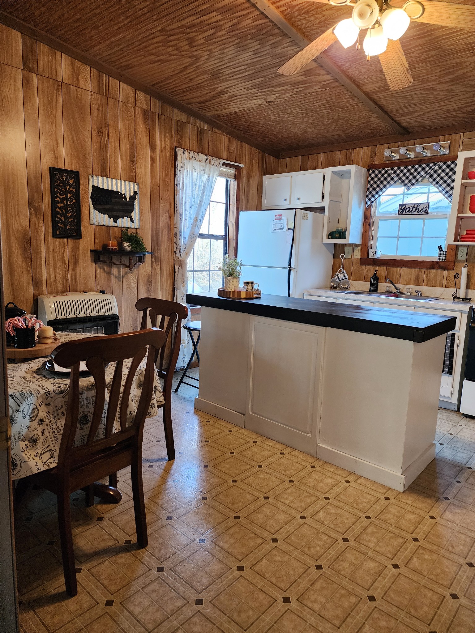699 Highlander Road Camden, TN 38320 - Photo 4 of 27 Gallery Image 4