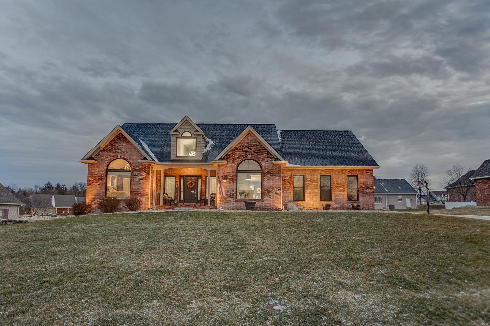 4703 Stonybrook Road Godfrey, IL 62035 - Photo 3 of 59 Gallery Image 3