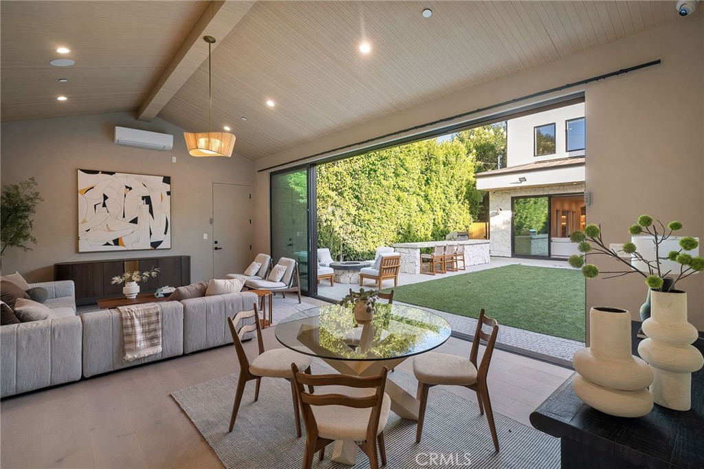 12113 Maxwellton Road Studio City, CA 91604 - Photo 35 of 42