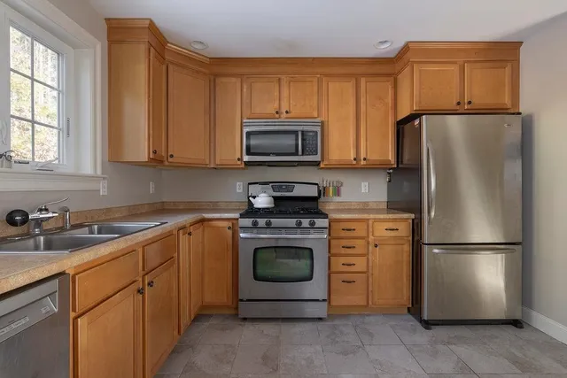 $360,000 | 304 River Grant Drive, Hopkinton, NH 03229