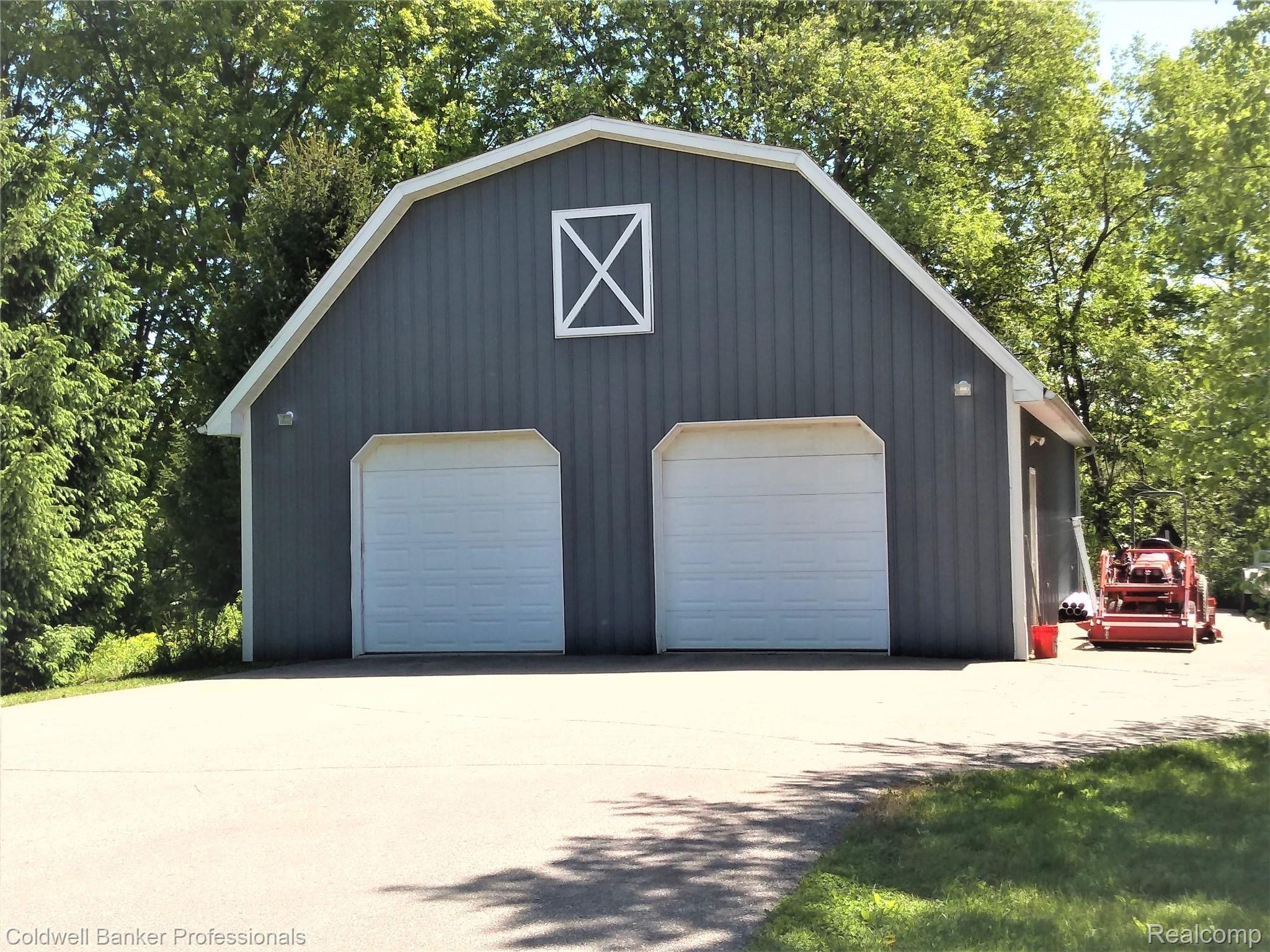 5370 West Oregon Road Lapeer, MI 48446 - Photo 31 of 40 pole barn (3).jpg