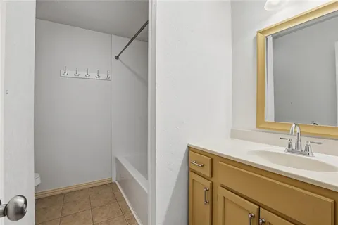 $260,000 | 306 Westview Terrace, Arlington, TX 76013