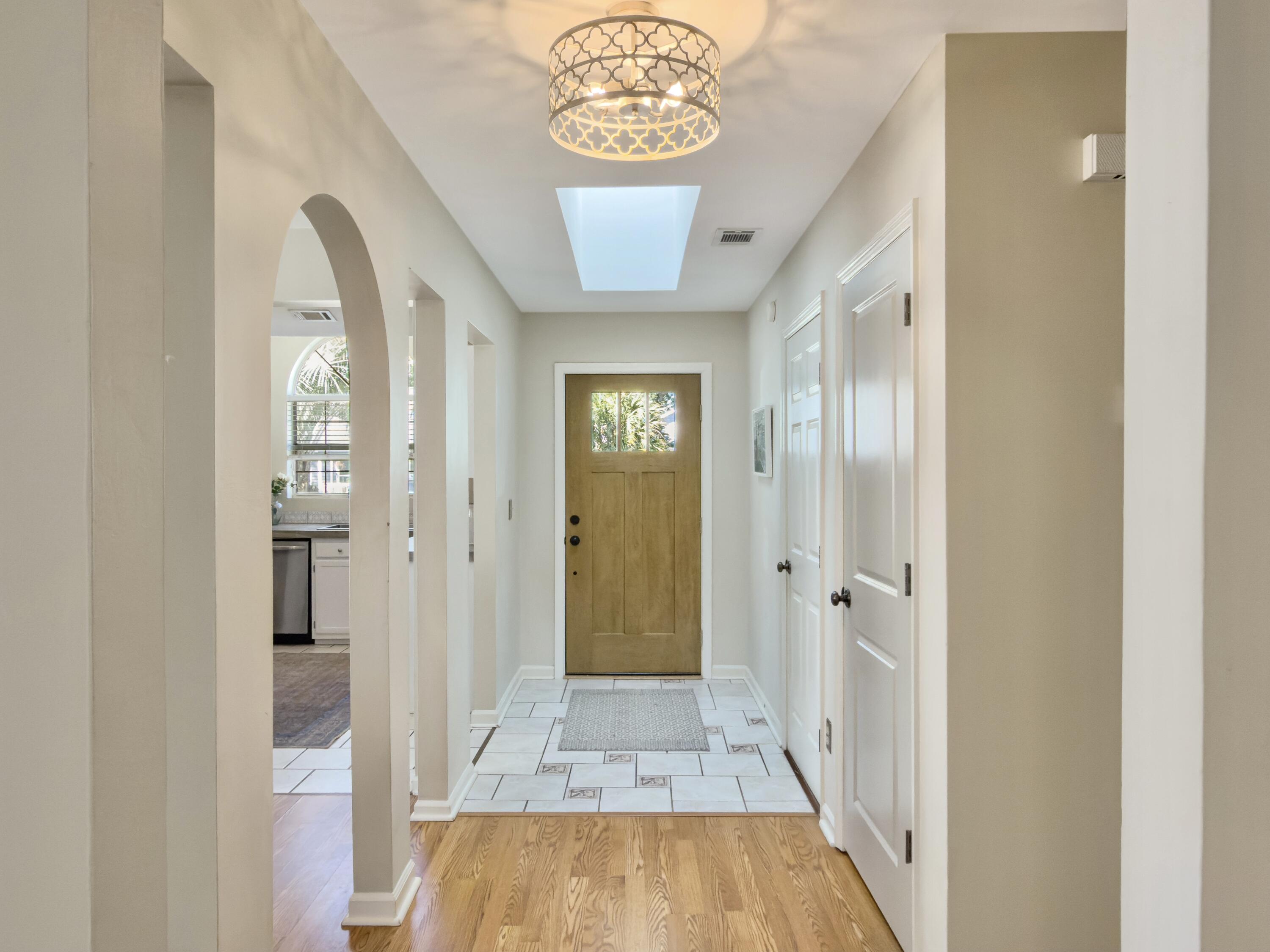 1246 Llewellyn Road Mount Pleasant, SC 29464 - Photo 12 of 52 entryway