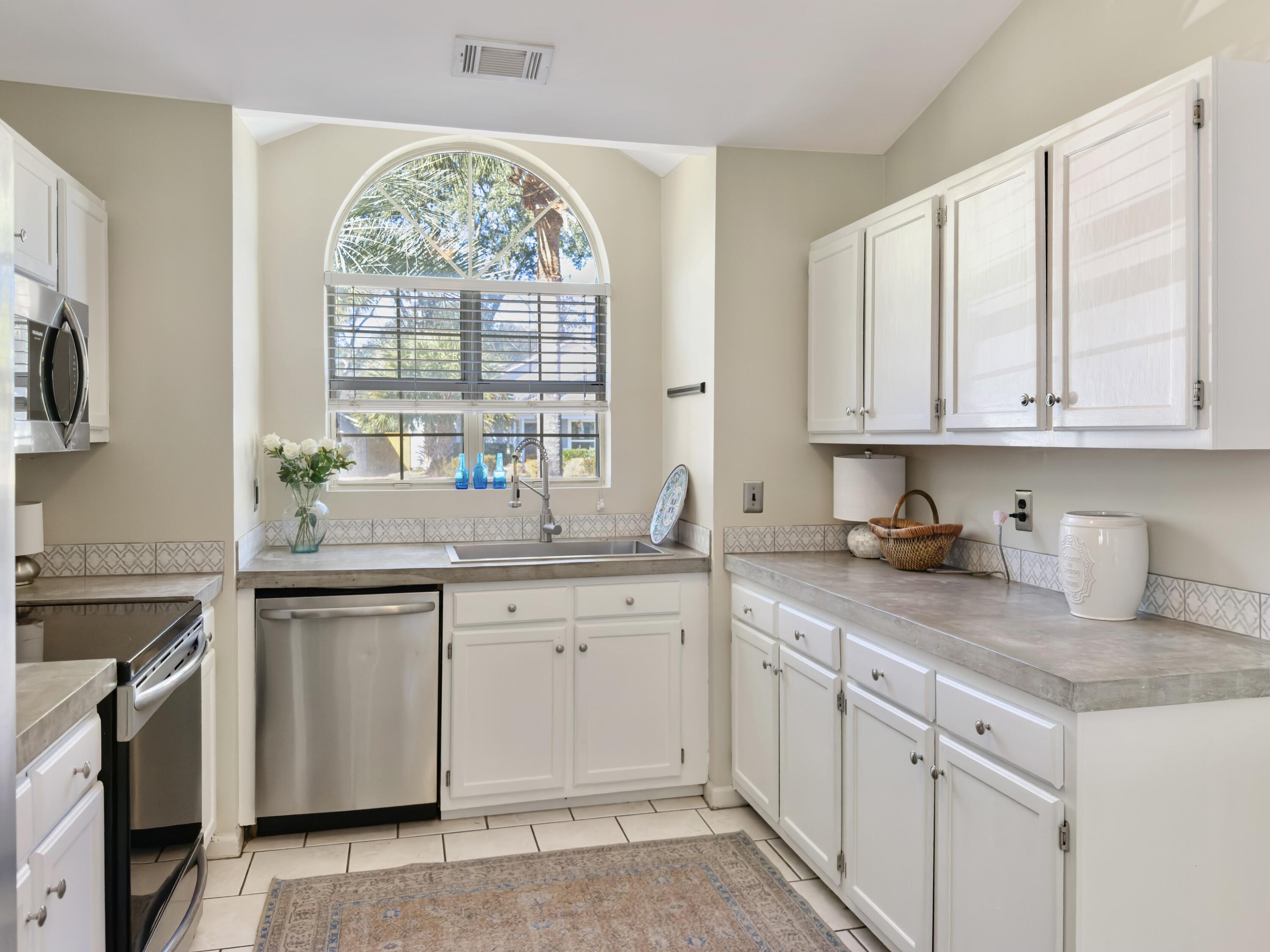 1246 Llewellyn Road Mount Pleasant, SC 29464 - Photo 21 of 52 Kitchen