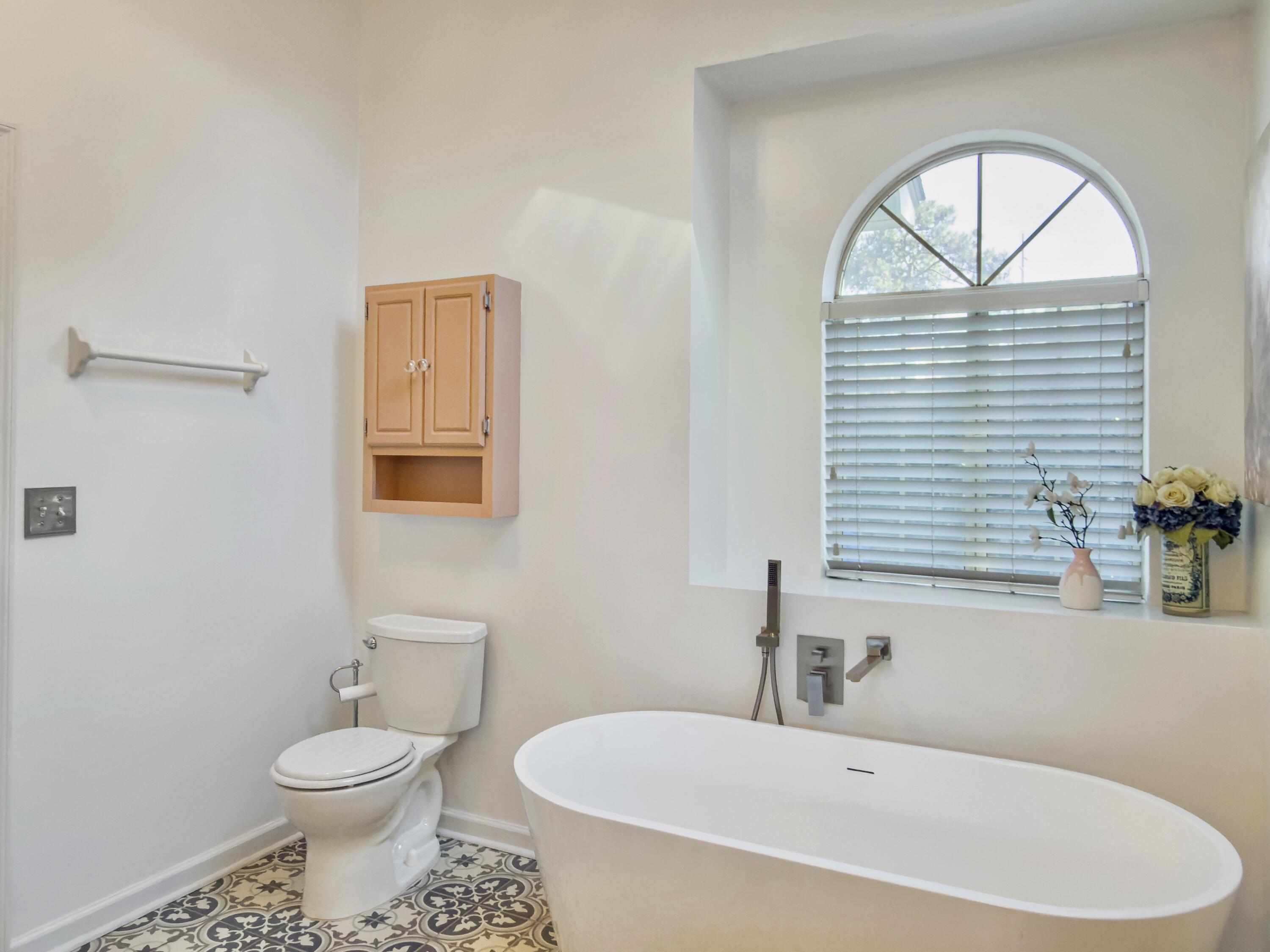 1246 Llewellyn Road Mount Pleasant, SC 29464 - Photo 33 of 52 ensuite