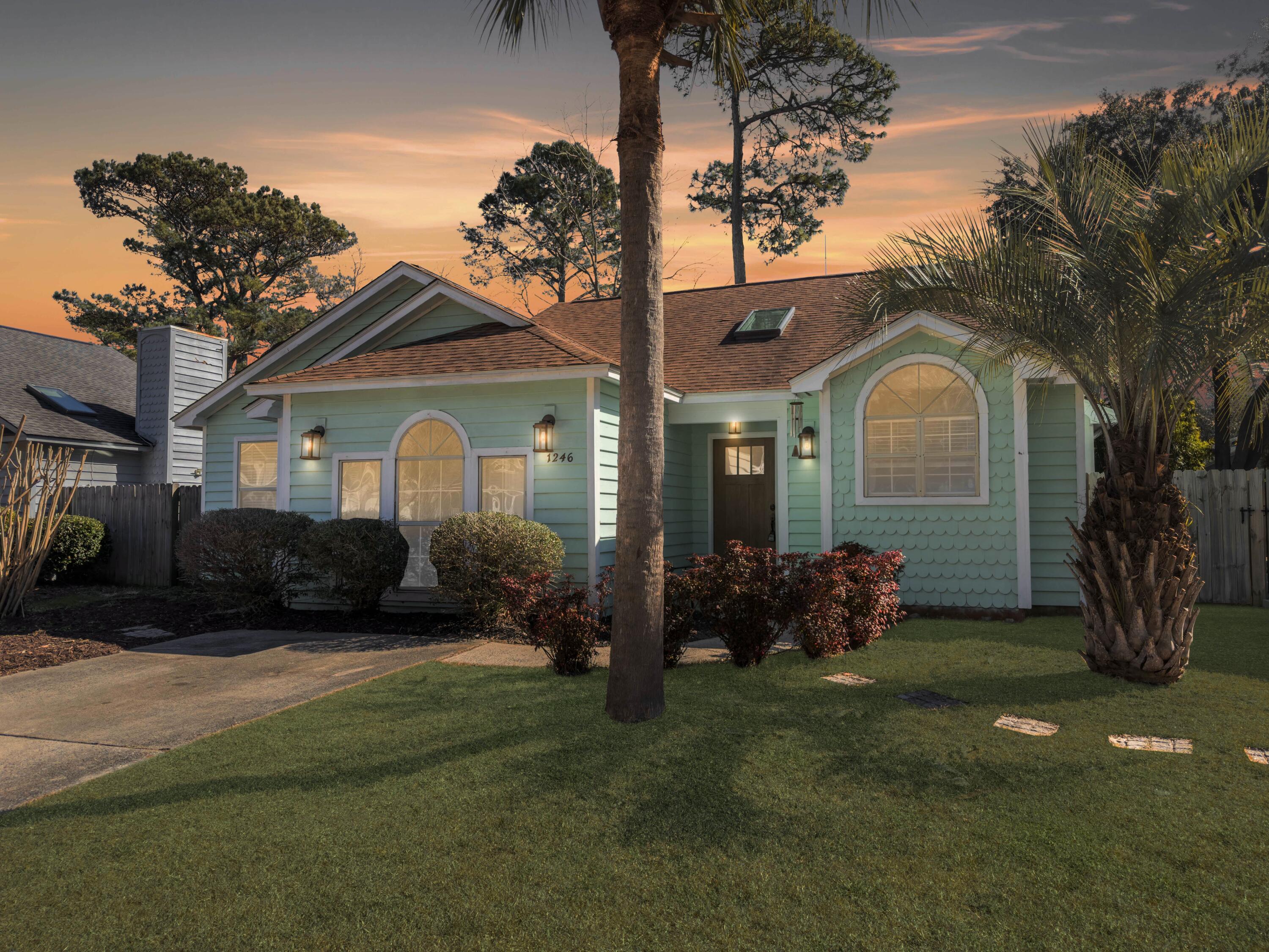 1246 Llewellyn Road Mount Pleasant, SC 29464 - Photo 7 of 52 Coastal Cottage