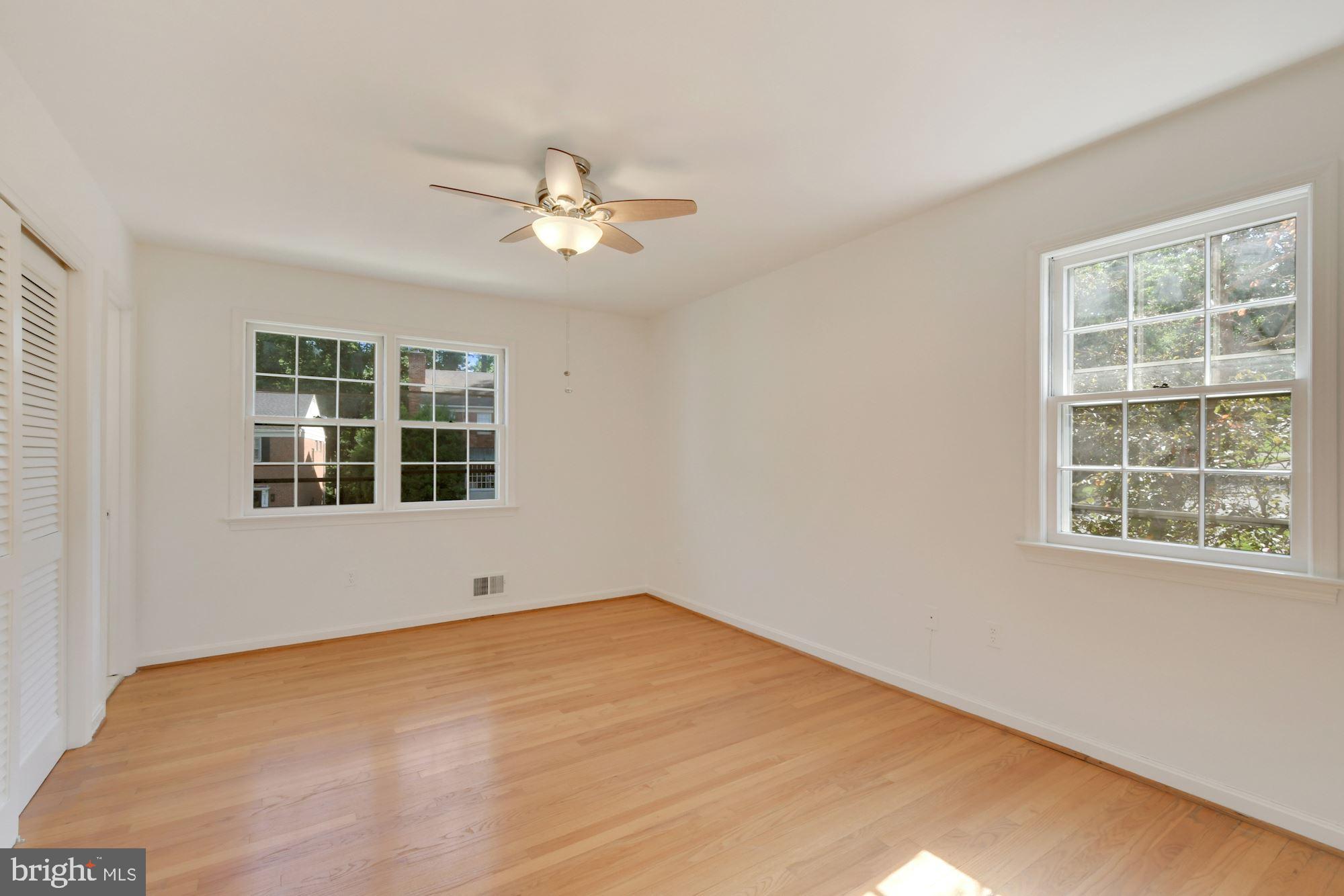 6719 Baron Road McLean, VA 22101 - Photo 11 of 26 Primary Bedroom Suite