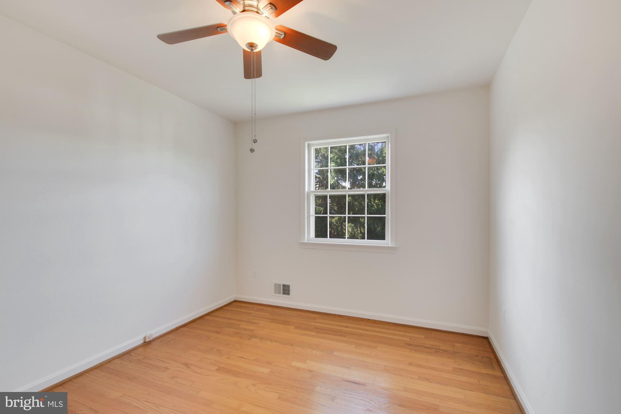 6719 Baron Road McLean, VA 22101 - Photo 15 of 26 Bedroom 3