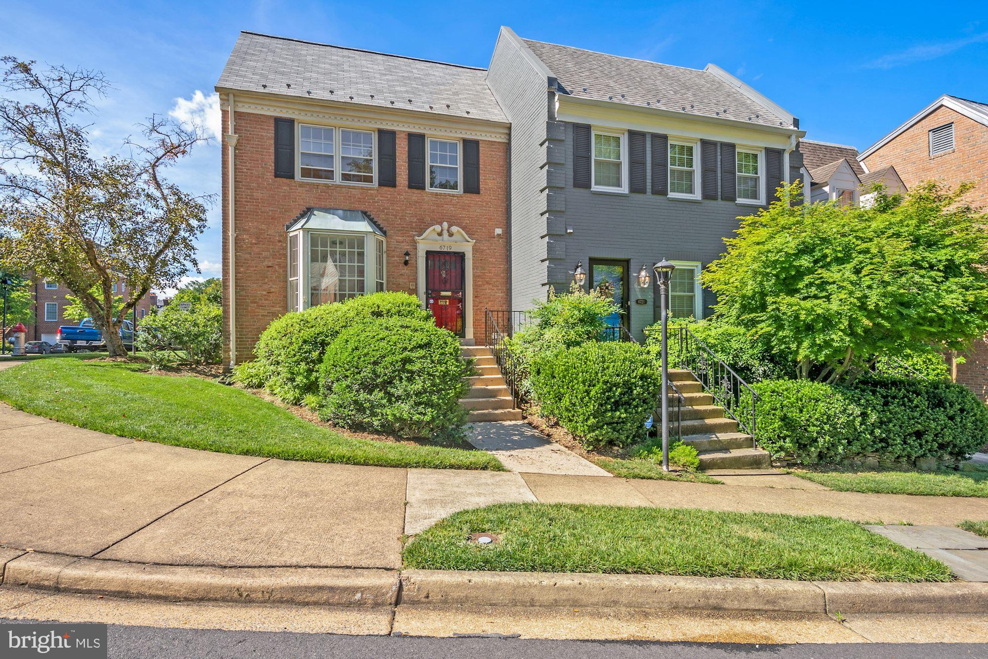 6719 Baron Road McLean, VA 22101 - Photo 2 of 26 Kings Manor End Unit Townhouse