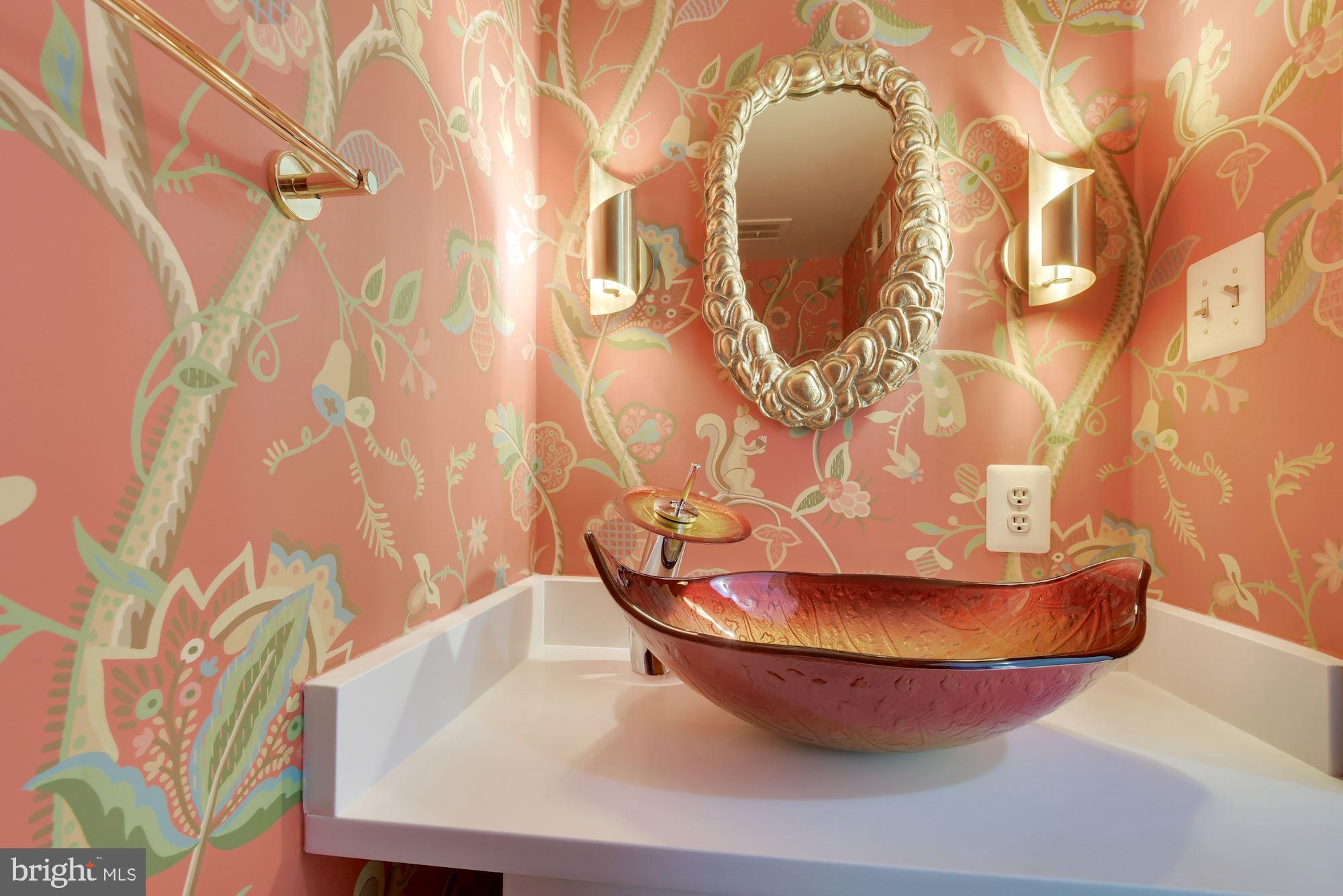 6719 Baron Road McLean, VA 22101 - Photo 10 of 26 Powder Room