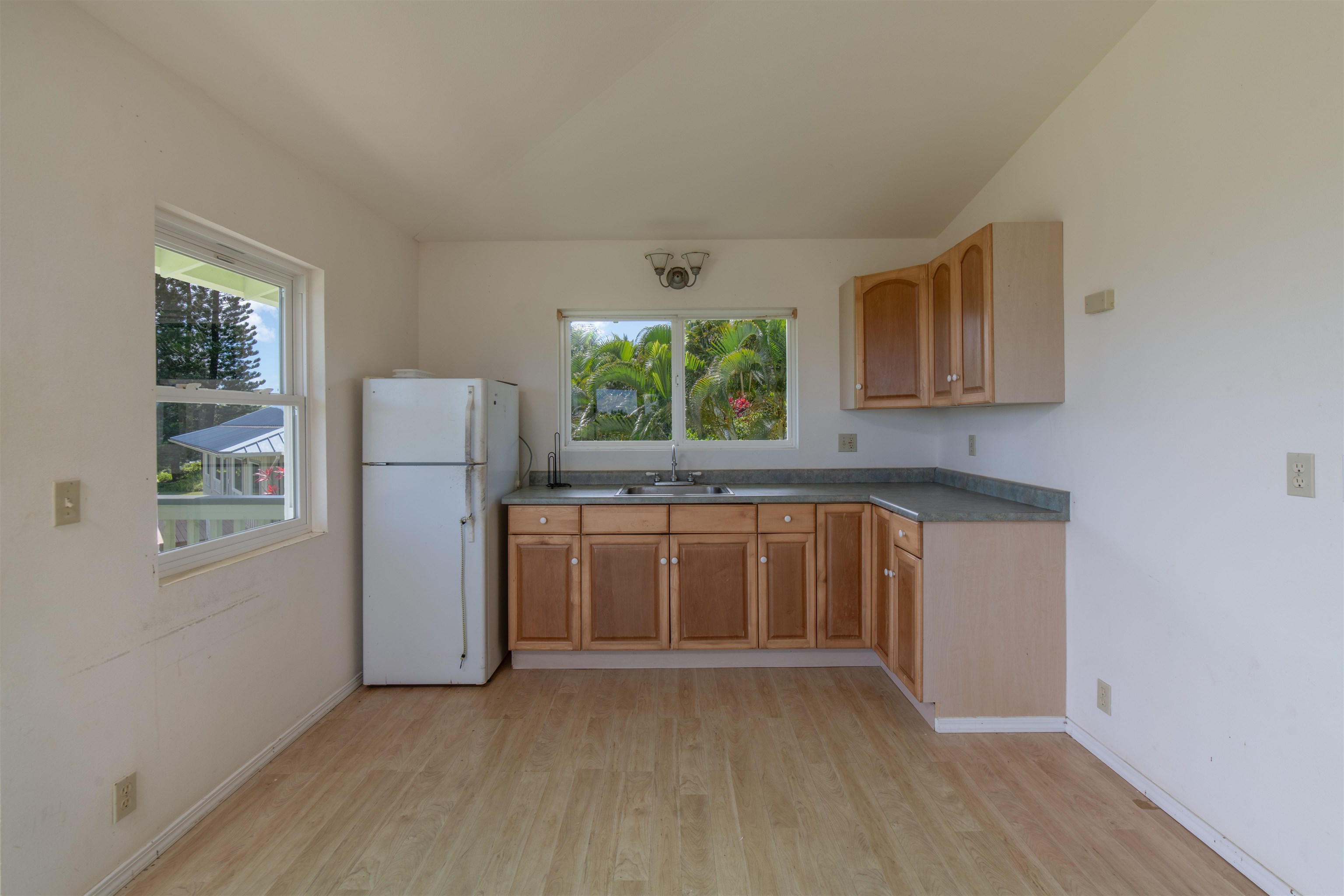 601 North Honokala Road, Unit B Haiku, HI 96708 - Photo 31 of 38