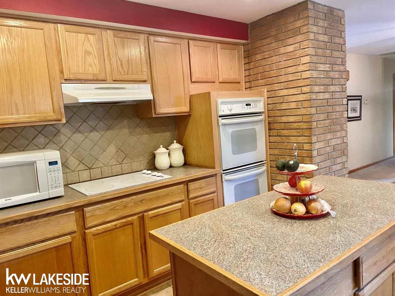 53850 Shelby Road Utica, MI 48316 - Photo 11 of 23 50024608-11.JPG