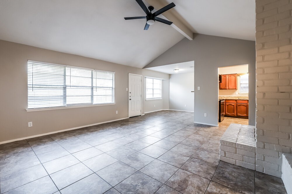 22415 Millgate Drive Spring, TX 77373 - Photo 4 of 16 Gallery Image 4