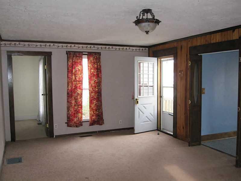 428 Riley Avenue Greenfield, IN 46140 - Photo 3 of 18 Gallery Image 3