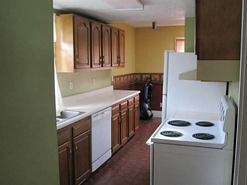428 Riley Avenue Greenfield, IN 46140 - Photo 9 of 18 Gallery Image 9