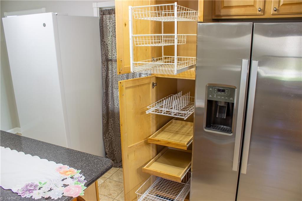 1622 Ardmore Road Winston-Salem, NC 27127 - Photo 14 of 38 Kitchen