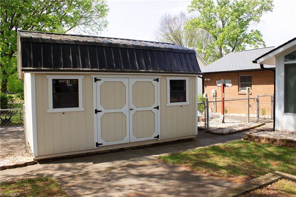 1622 Ardmore Road Winston-Salem, NC 27127 - Photo 33 of 38 Shed