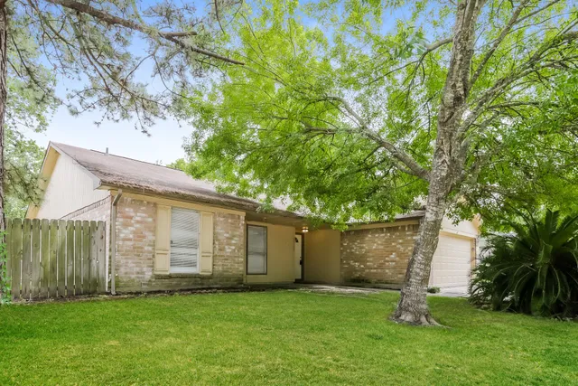 $1,605 | 20142 Misty Pines Drive, Humble, TX 77346