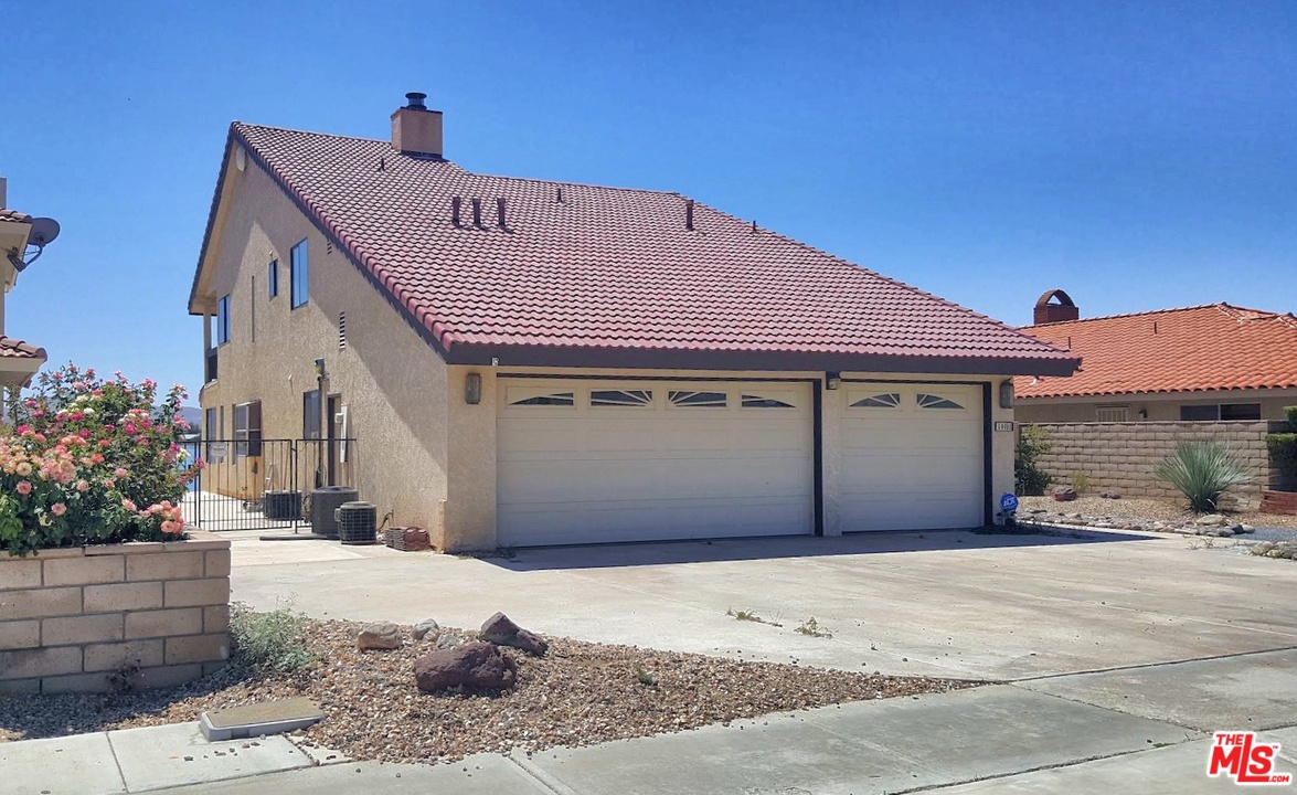 14491 Rivers Edge Road Helendale, CA 92342 - Photo 3 of 22