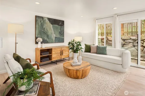 $499,880 | 3661 Phinney Avenue North, Unit 109, Seattle, WA 98103