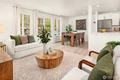 $499,880 | 3661 Phinney Avenue North, Unit 109, Seattle, WA 98103