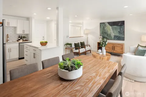 $499,880 | 3661 Phinney Avenue North, Unit 109, Seattle, WA 98103