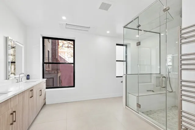 $3,350,000 | 389 Manhattan Avenue | Harlem