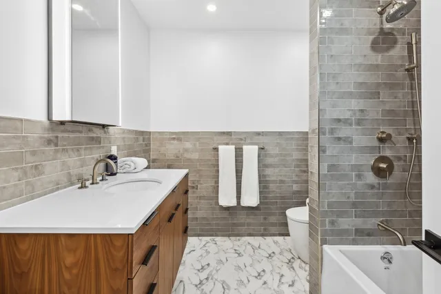 $3,350,000 | 389 Manhattan Avenue | Harlem