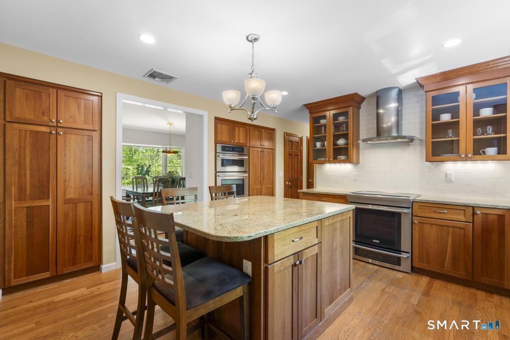 33 Topledge Road Redding, CT 06896 - Photo 6 of 36