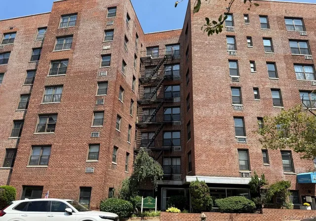 $239,000 | 63-95 Austin Street, Unit 6G | Rego Park