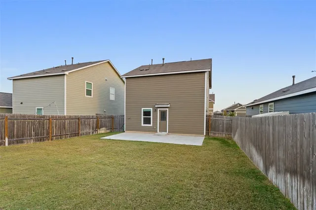 $1,675 | 130 Soapstone Pass, Maxwell, TX 78656