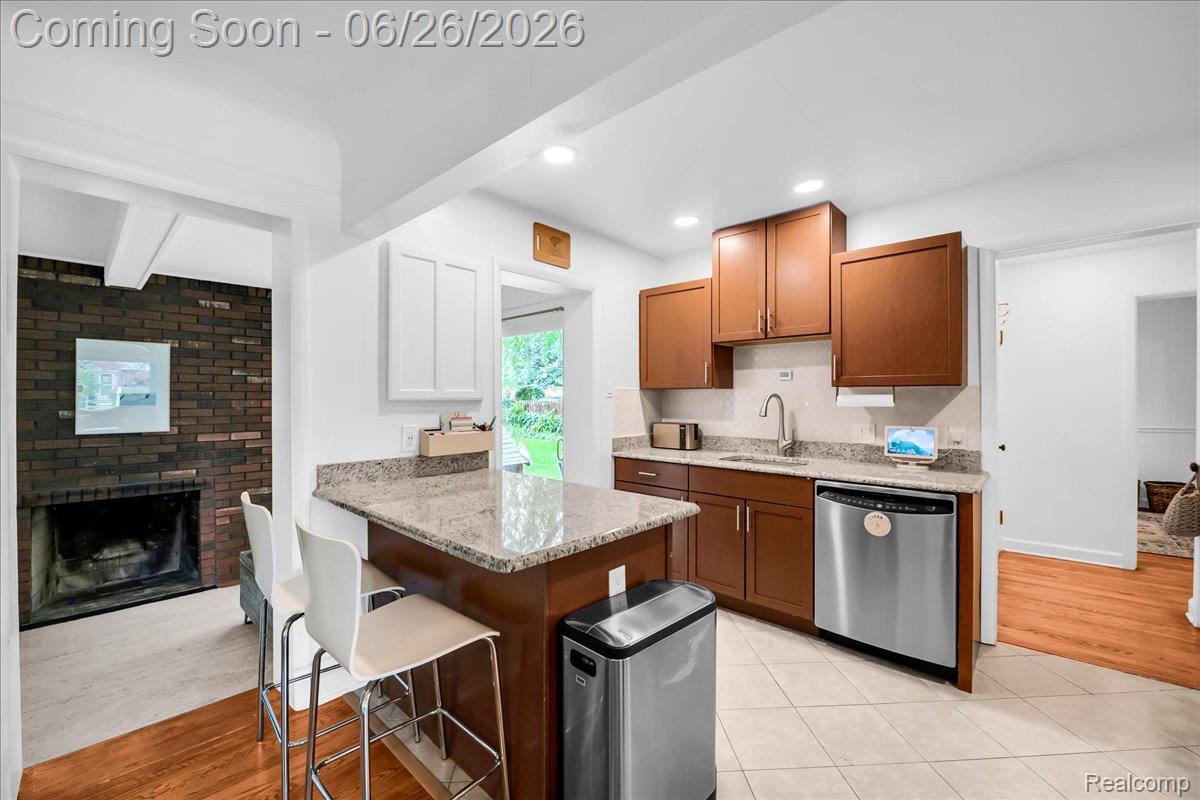 1179 Hampton Road Grosse Pointe, MI 48236 - Photo 9 of 37 11-1179 Hampton Rd_10.jpg