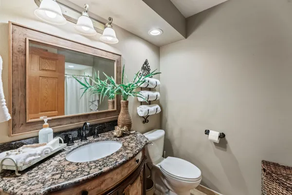 $825,000 | 1722 Journeys Drive, Delafield, WI 53029