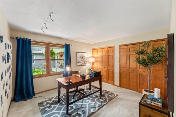 $825,000 | 1722 Journeys Drive, Delafield, WI 53029
