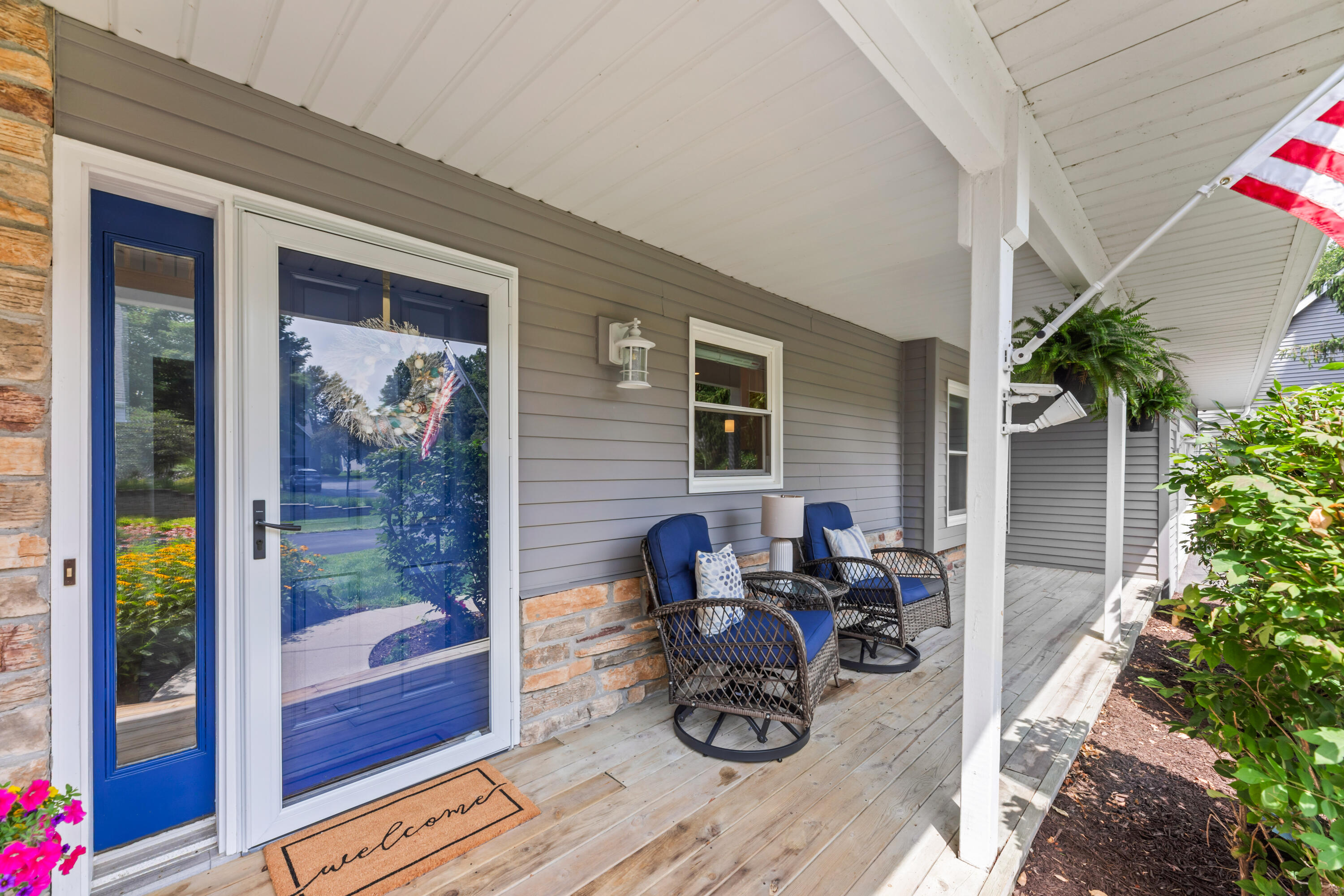 1722 Journeys Drive Delafield, WI 53029 - Photo 3 of 46 Covered Front Porch