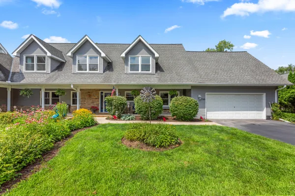 $825,000 | 1722 Journeys Drive, Delafield, WI 53029