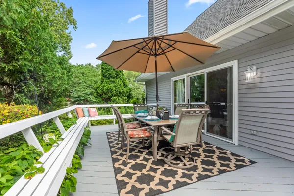 $825,000 | 1722 Journeys Drive, Delafield, WI 53029