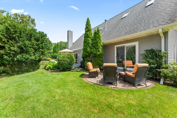 $825,000 | 1722 Journeys Drive, Delafield, WI 53029