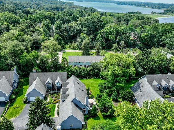 $825,000 | 1722 Journeys Drive, Delafield, WI 53029
