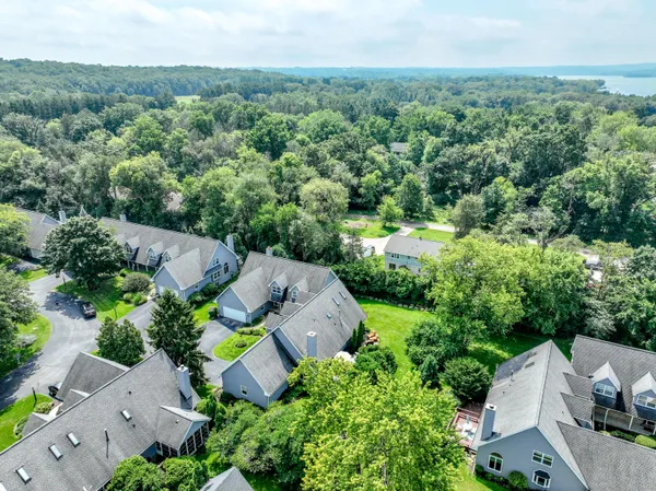 $825,000 | 1722 Journeys Drive, Delafield, WI 53029